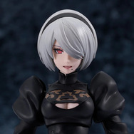 NieR:Automata　プライズフィギュア　ポッド042　2B　A2 ニーア オートマタ』ポッド042、153がドリンクホルダーに。2B