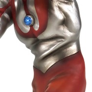 スペシウム光線！初代「ウルトラマン」より美しき「Bタイプ」スーツの1/6スケールフィギュアが復刻―目やタイマーの発光ギミックも搭載