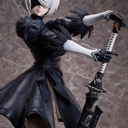 スラリとした美脚まで、1/4スケールで再現!「NieR:Automata」2Bフィギュアの圧倒的存在感