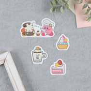 「カービィカフェ」ステッカーとロルバーンのメモ帳が発売！仲良く並んだカービィ＆ワドルディに癒される