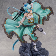 ふわりと舞う美しいドレス！「SAO」シノンが躍動感溢れる姿で