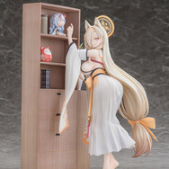 生きてて良かった…！『ブルアカ』透き通る肌で微笑む「カホ」がメモリアルロビーVer.で立体化―まるで“天が与えた造形”なクオリティ