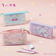 「ちいかわ」クリアポーチが新発売！コスメやステーショナリーまでたっぷり入る