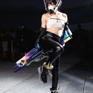 シン『勝利の女神：NIKKE』／LESA 森魔（Instagram：lethekhaos）