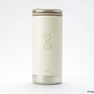 フ!!「ちいかわ」ピースサインが眩しい！落ち着いた色味のコラボ保温・保冷ボトル