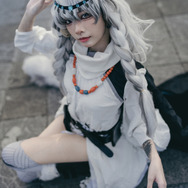 プラマニクス『アークナイツ』／四巫日モミ（Instagram：momihi__444）