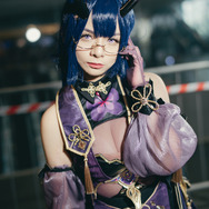 雷電芽衣『崩壊3rd』/Angel(Instagram:momopink.cos)