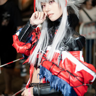 W『アークナイツ』/jyen( Instagram:moon_jyuuu)