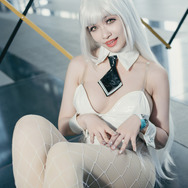 ブラン『勝利の女神:NIKKE』/Chooi Kai Xien( Instagram:kingangelcosplay_)