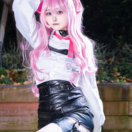 ユニ『勝利の女神：NIKKE』／六・店長（X：@llUxxUl6）