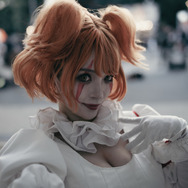 ペニーワイズ（女体化）「IT/イット」【HORROR美少女】／もころす（X：@mokorosu）