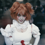 ペニーワイズ（女体化）「IT/イット」【HORROR美少女】／もころす（X：@mokorosu）