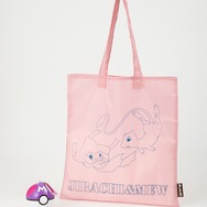 モンスターボールからエコバッグが飛び出す！「ポケモン」ロンTやトレーナーなどのアパレルアイテムが1月11日より発売