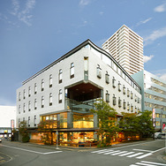 「ちいかわ」×「生もみじ」コラボ限定パッケージの巾着袋が可愛い！食べ終わっても普段使いできて、お土産・プレゼントにピッタリ