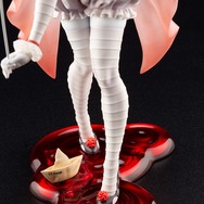 可愛い見た目に騙されるかも…！“HORROR美少女”シリーズ「ペニーワイズ」が再販―足元にも注目