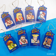 懐かしい…『スト2』春麗たちの技とコマンドがキーホルダーに！『ストリートファイター』シリーズの歴代ロゴステッカーや『スト6』グッズがDAISOにて販売中
