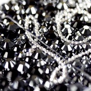 『クロヒョウ 龍が如く新章』、オリジナルデコカバーが当たる「キャバ嬢お持ち帰りキャンペーン」実施