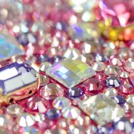 『クロヒョウ 龍が如く新章』、オリジナルデコカバーが当たる「キャバ嬢お持ち帰りキャンペーン」実施