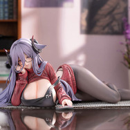 愛の伝道師に甘やかされたい!『アズレン』フリードリヒ・カールが大胆セーター姿の着せ替え「甘く甘えて昼の遊戯Ver.」で立体化