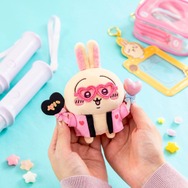 うさぎ、“オタ活”に目覚める！？「ちいかわ」推しを応援したり
