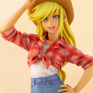 健康的な太ももが立派！「マイリトルポニー」金髪＆褐色な美少女