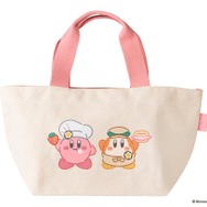 「カービィカフェ」まんまる顔のスイーツバーガー、その美味しさ“はみ出し級”!お菓子入りトートバッグがJR東京駅で再販