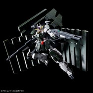HG 1/144 ガンダムハルート（最終決戦仕様）」と「HG 1/144