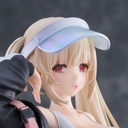 タイトな衣装で豊満ボディがパツパツ…！『アズレン』より「ケルサン」が着せ替え”ホーリー・ランニング”姿で立体化