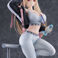 タイトな衣装で豊満ボディがパツパツ…！『アズレン』より「ケルサン」が着せ替え”ホーリー・ランニング”姿で立体化