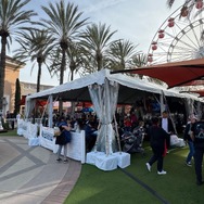 これがアメリカのガンダムベース!ガンプラ無料配布や巨大立像の展示など、家族で楽しめる“体験”を重視した内容に【フォトレポ】