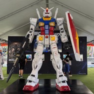 これがアメリカのガンダムベース!ガンプラ無料配布や巨大立像の展示など、家族で楽しめる“体験”を重視した内容に【フォトレポ】