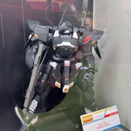 これがアメリカのガンダムベース!ガンプラ無料配布や巨大立像の展示など、家族で楽しめる“体験”を重視した内容に【フォトレポ】