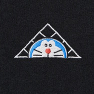 ユニクロから「ドラえもん&ルーヴル美術館UT」が発売！「モナ・リザ」を鑑賞するドラえもんとのび太など、芸術的でカジュアルな4種類