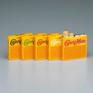 『ファンタシースターポータブル2i』と「カロリーメイト」がコラボ、TGS2010で「モノメイト」ストラップをプレゼント