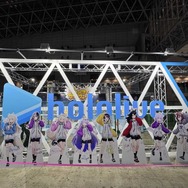 ホロライブの大イベント「hololive SUPER EXPO 2025」行った気分になるかもしれないフォトレポート―等身大フィギュアなど新グッズからメリーゴーランドも!