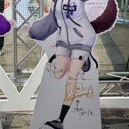 ホロライブの大イベント「hololive SUPER EXPO 2025」行った気分になるかもしれないフォトレポート―等身大フィギュアなど新グッズからメリーゴーランドも!