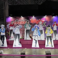ホロライブの大イベント「hololive SUPER EXPO 2025」行った気分になるかもしれないフォトレポート―等身大フィギュアなど新グッズからメリーゴーランドも!