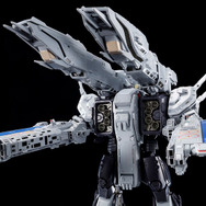 劇場版「超時空要塞マクロス」より「完全変形SDF-1 MACROSS」が