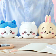 「ちいかわ」たちが“猫背”なあなたをサポート!長時間のデスクワークを癒してくれるぬいぐるみ「ふんばるず」が3月28日発売