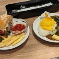 話題の「蜘蛛恐怖症対策モードゼリー」を実食！カプコンカフェの『モンハンワイルズ』コラボメニューは、見ても食べても楽しいぞ