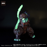 全高約30cmの大ボリューム！「ゴジラ（2016）」ソフビ、暗闇で光るノーマルと奥行き&重厚感あるバーニングレッドカラーの2種展開