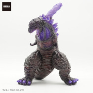 全高約30cmの大ボリューム！「ゴジラ（2016）」ソフビ、暗闇で光るノーマルと奥行き&重厚感あるバーニングレッドカラーの2種展開