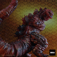 全高約30cmの大ボリューム！「ゴジラ（2016）」ソフビ、暗闇で光るノーマルと奥行き&重厚感あるバーニングレッドカラーの2種展開