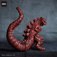 全高約30cmの大ボリューム！「ゴジラ（2016）」ソフビ、暗闇で光るノーマルと奥行き&重厚感あるバーニングレッドカラーの2種展開