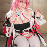 ラオーラ・パンテーラ／ユリコタイガー（X：@YURIKOTIGER）