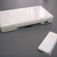 「ニンテンドーDS Lite」が遂に発売に
