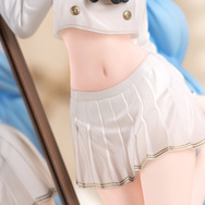 へそ出しセーラー服に、脱ぎかけタイツ！『アズレン』より「ジェーナス」1/8スケールフィギュアが予約受付中ー専用台座の全身鏡でリアル感が凄い