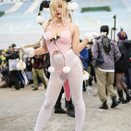 尾張（バニーガール）『アズールレーン』／Tsuru 鶴葵（Instagram：tsuru_cos_aoi）