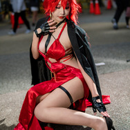 レッドフード『勝利の女神：NIKKE』／兔兔（Instagram：bunnyx0000）