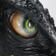 お値段12万円、抱えるほどのビックサイズ！「ガメラ（1995）」スーツ頭部を再現したヘッドモデルのクオリティが凄まじい